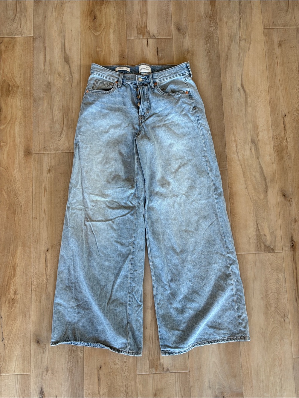Universal Thread Light Blue Wide-Leg High-Rise Jeans